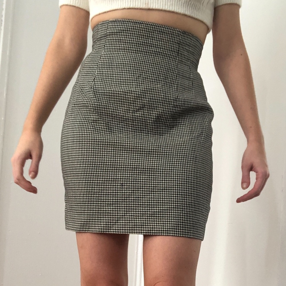 Black and white pencil skirt vintage